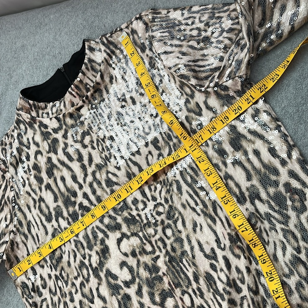 Chicos Print Sequin Top XL Mobwife Party Grunge Mod Longsleeve Animal Whimsy - Picture 4 of 13